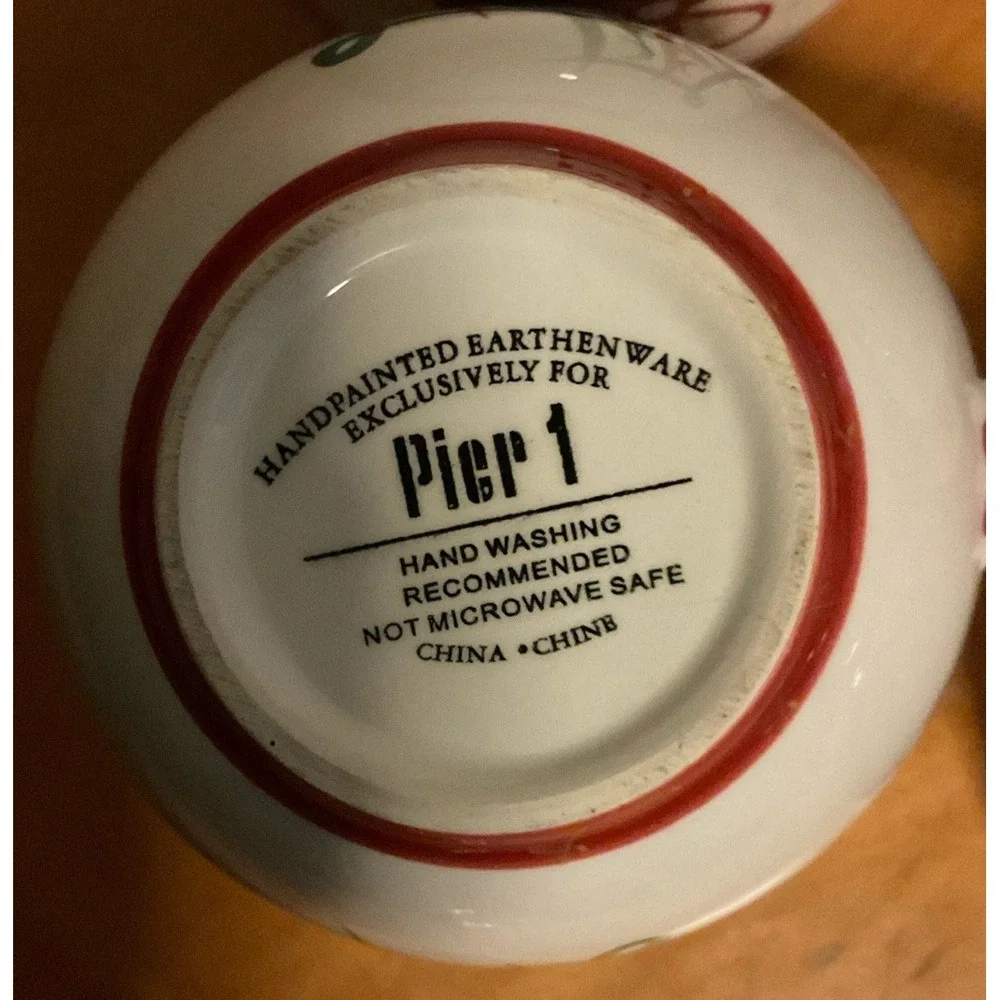 Set‎ Of 4 Pier 1 Earthenware Christmas Present Coffee Mugs